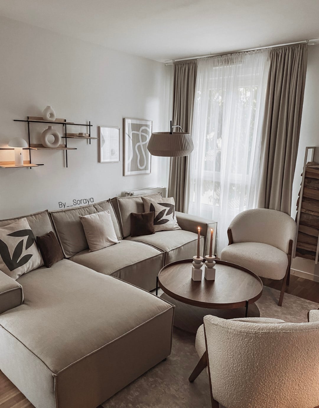 Welche Accessoires sollte man zu einem braunen Sofa wählen?