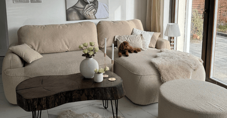 Wohnzimmer ohne Chaos - wie kann man Stauraum planen und unansehnliche Gegenstände verstecken?