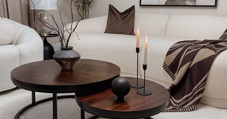 Couchtisch im Wohnzimmer – Wie passt man ihn an den Rest der Einrichtung an?